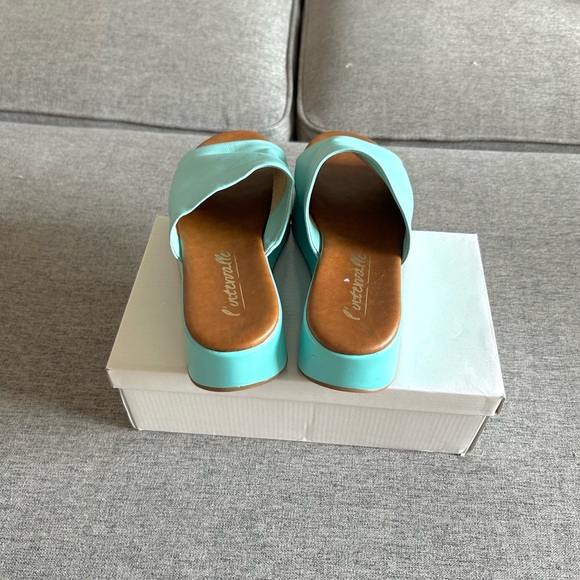 L’INTERVALLE Platform Sandals - Picture 6 of 6